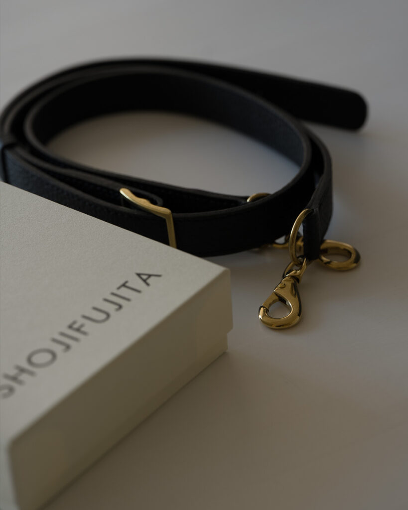 N様のオーダー品 SHOJIFUJITA bird 1のストラップ