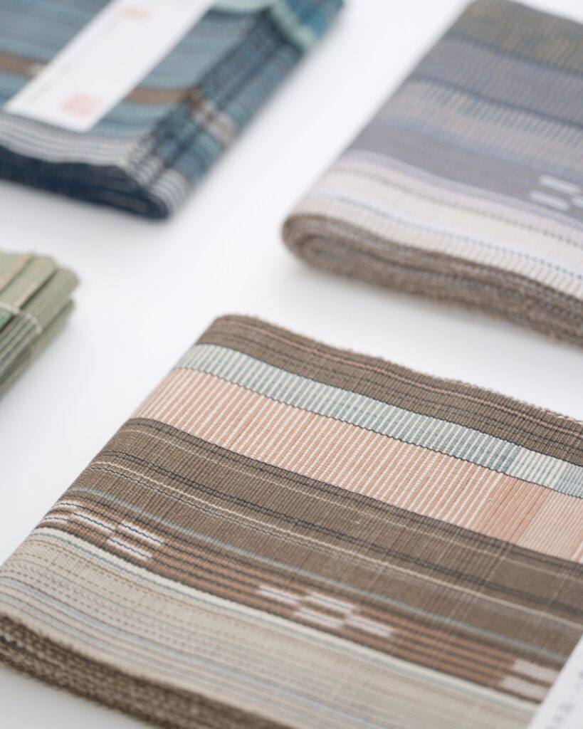 鈴木美緒さんの八重山ミンサー四作品のアップ