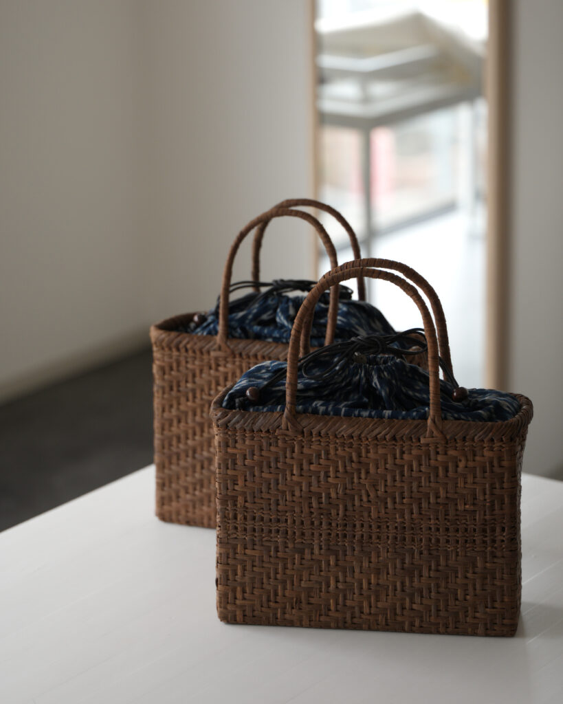 純国産 山葡萄蔓のバッグ×手織絣綿布 千成堂別注