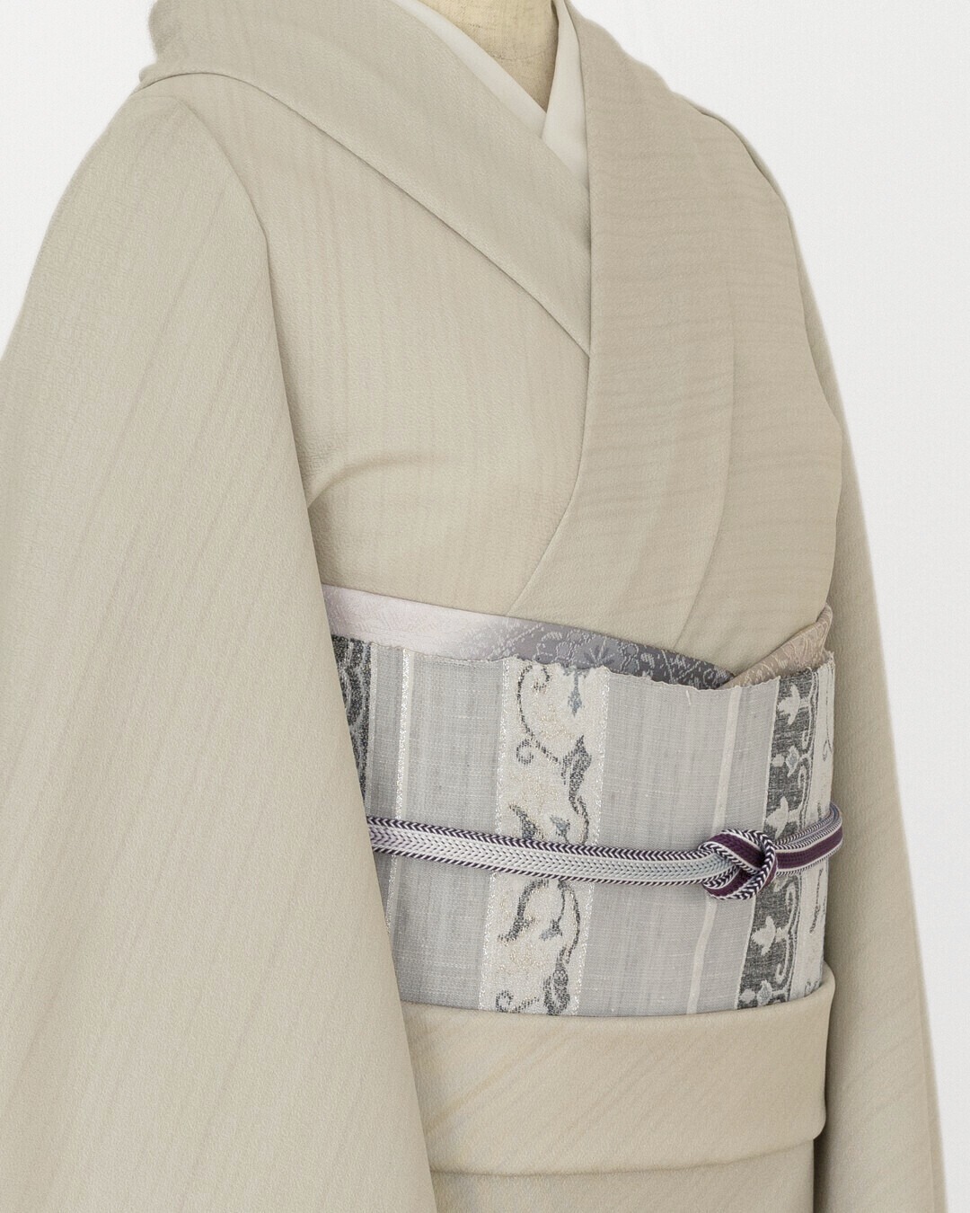 松寿苑 しけ引き小紋「灰白」